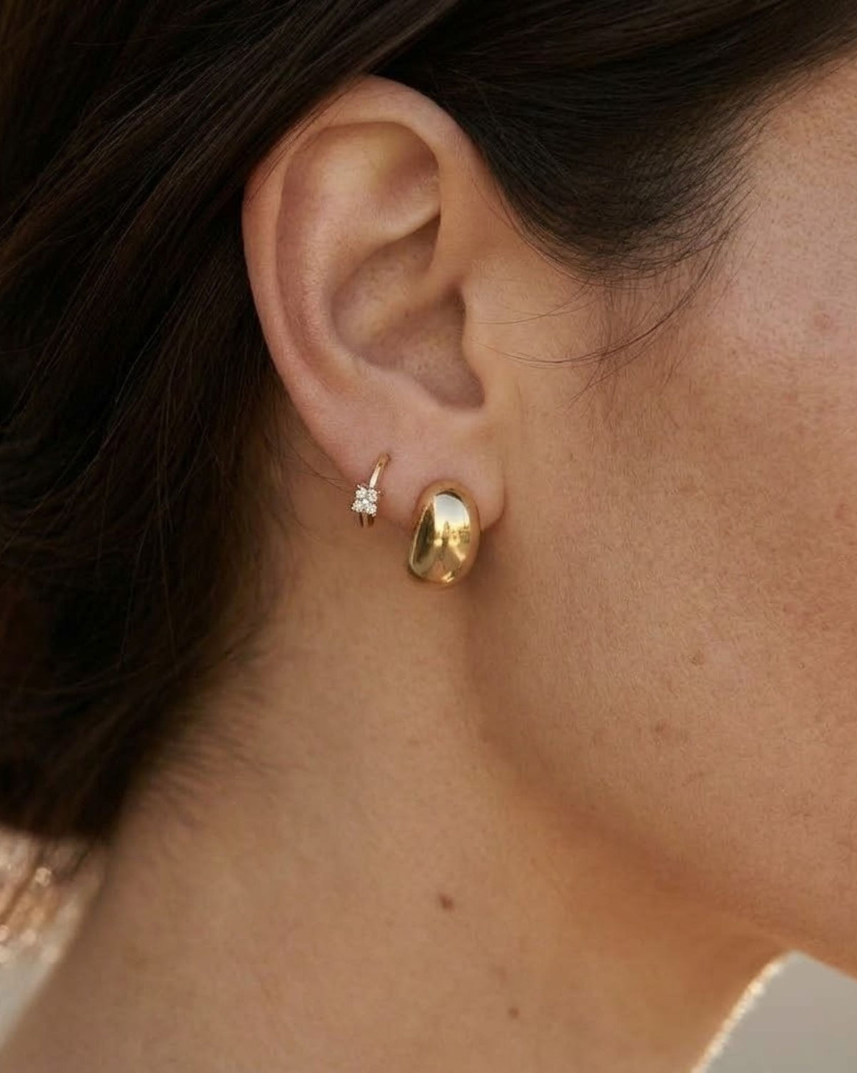 Chaline zircon mini huggie (6mm+gold vermeil)