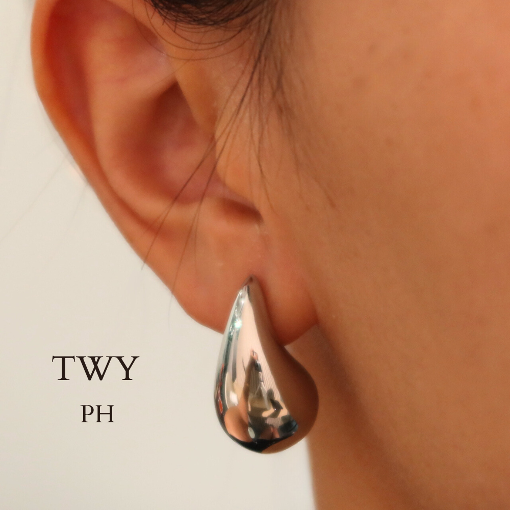 
                      
                        TWY Bonga earring
                      
                    