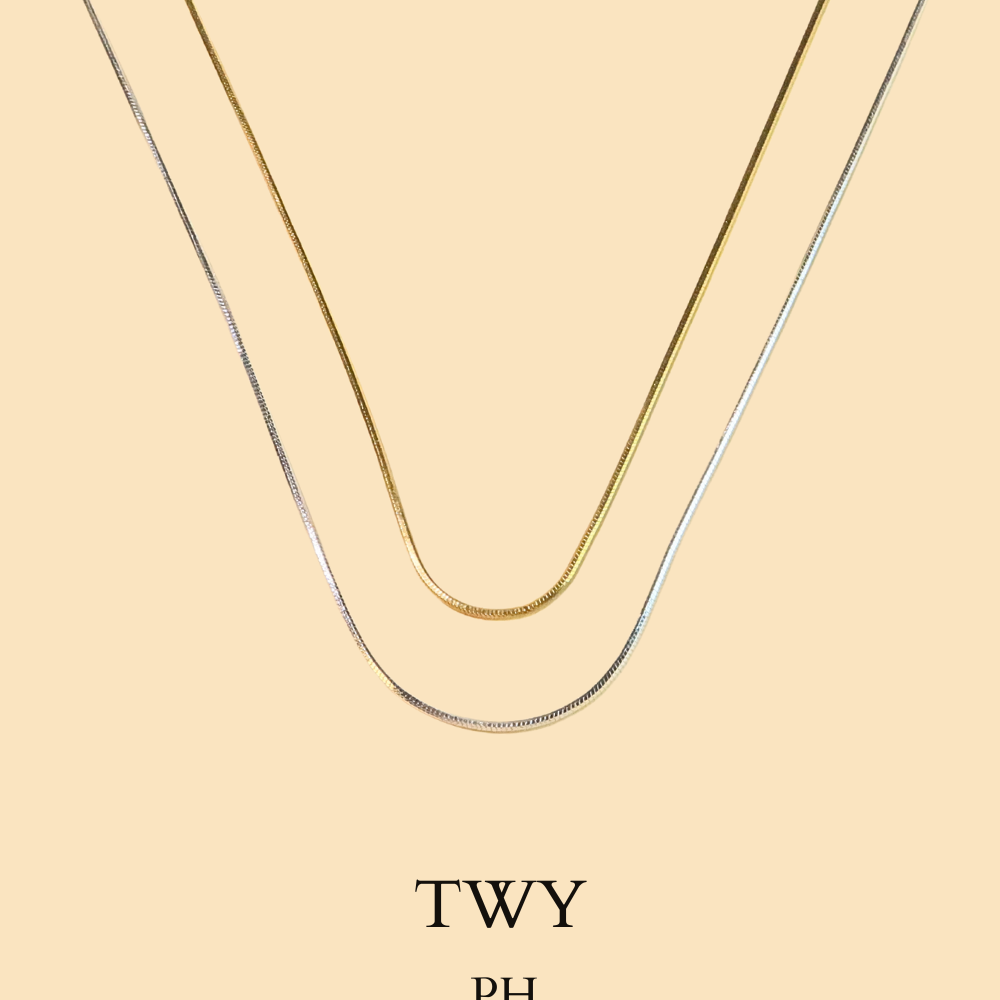 Tee thin snake necklace