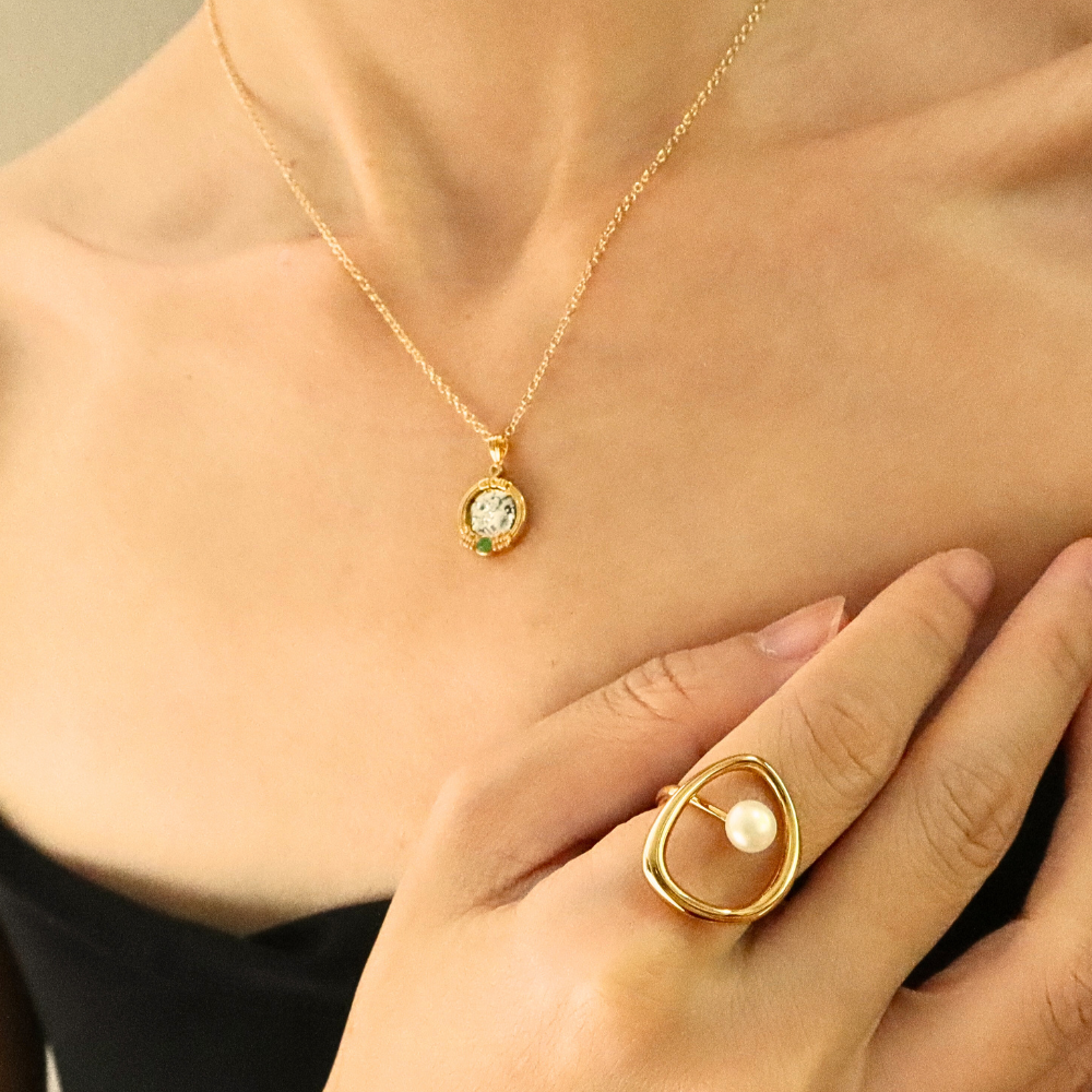 
                      
                        Susi pearl ring 18k gold plating with pearl
                      
                    