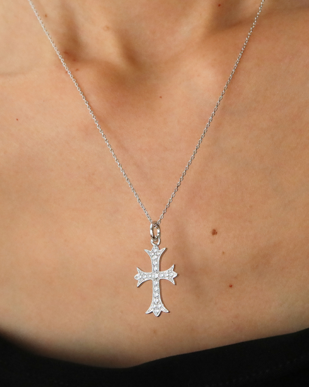 Cross zircon silver necklace plantium plating