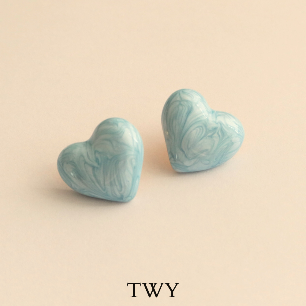 Blue heart stud