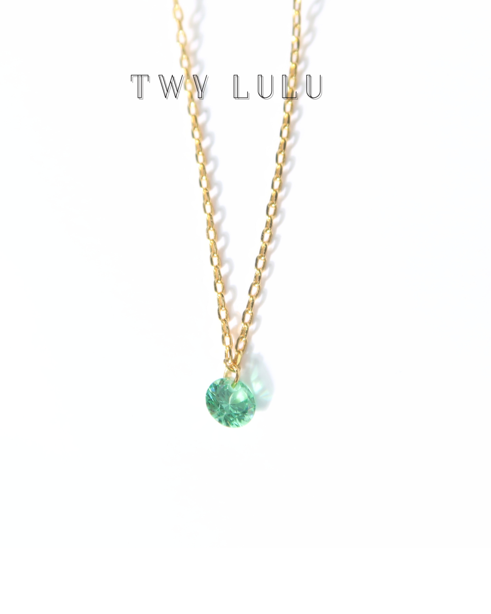 Float diamond necklace -Green