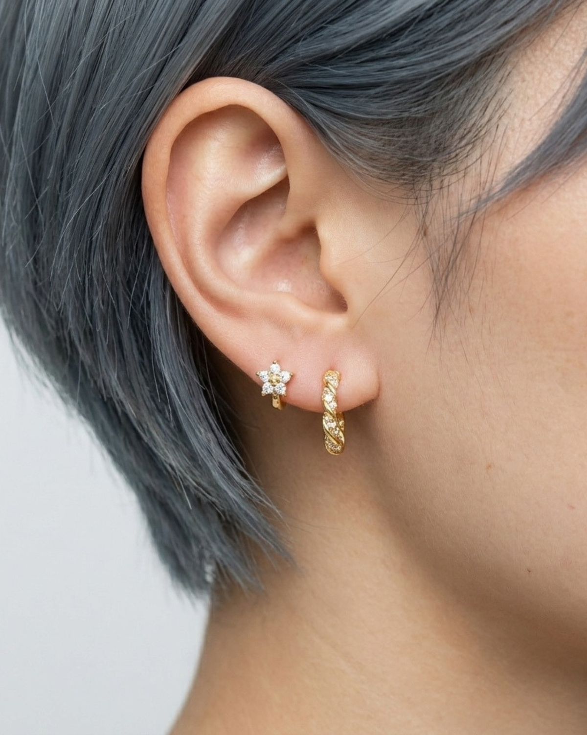 ZIRCON STAR MINI HUGGIE(6mm+18k Gold Vermeil )