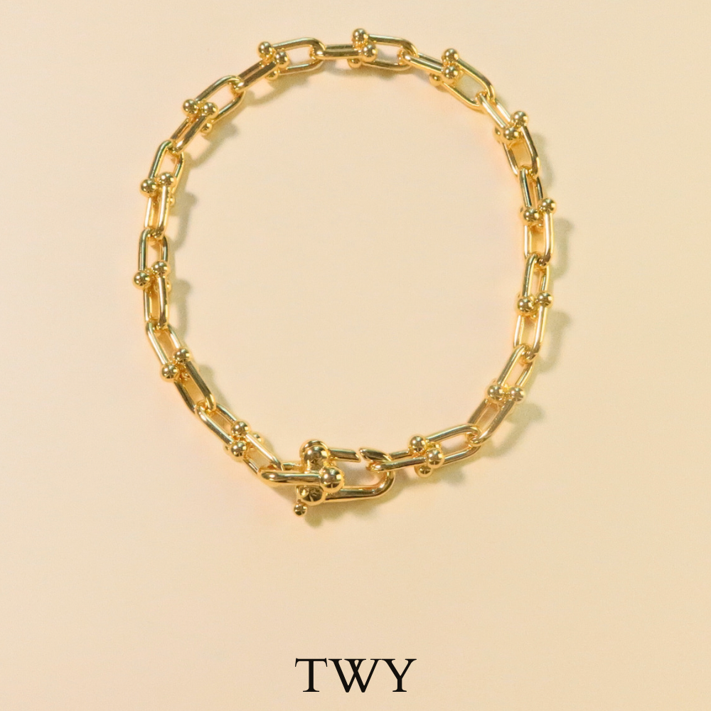 
                      
                        Tiffany bracelet
                      
                    