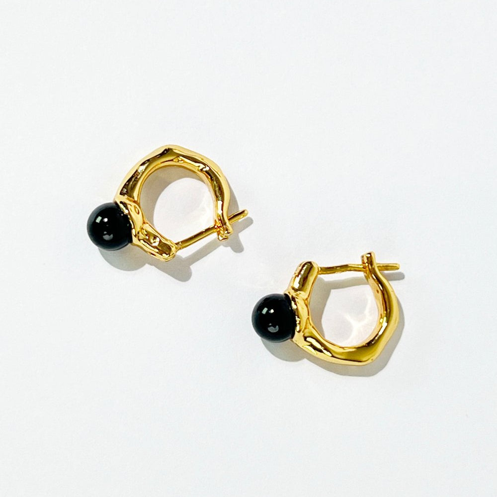 
                      
                        Sujun black agate hoop
                      
                    