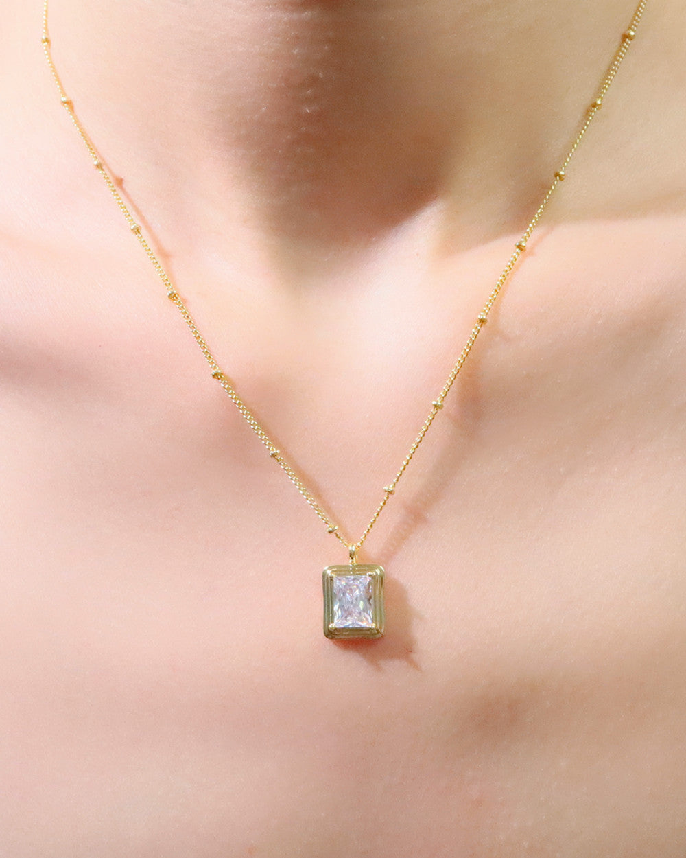 TWY Perfume diamond necklace