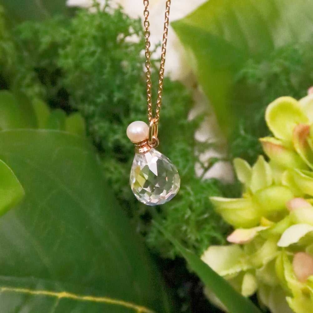 
                      
                        TWY clear crystal perfume long necklace
                      
                    