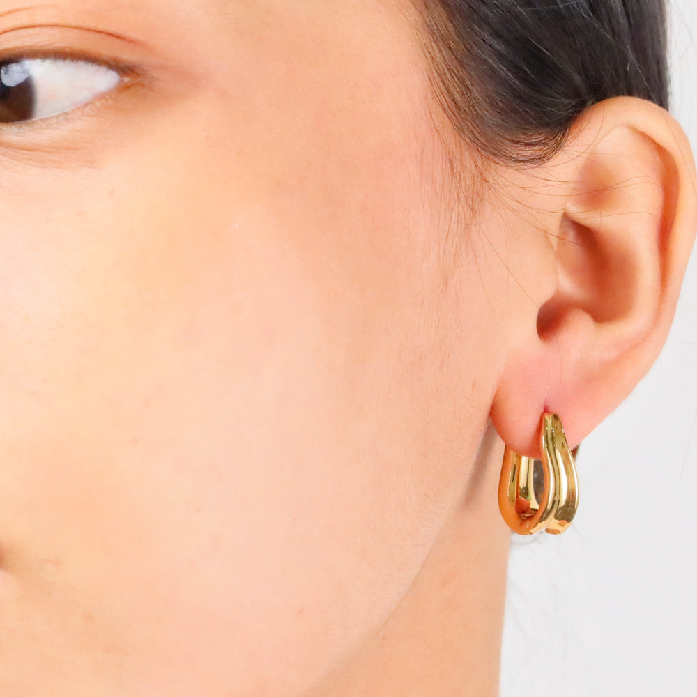 
                      
                        Hera hoop eco brass gold plating
                      
                    