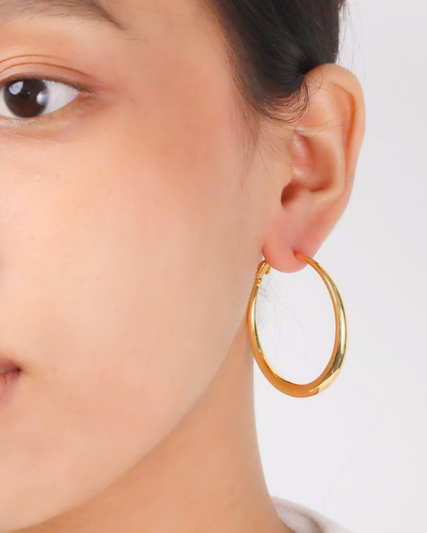 Leeyun mega hoop 18k gold plating