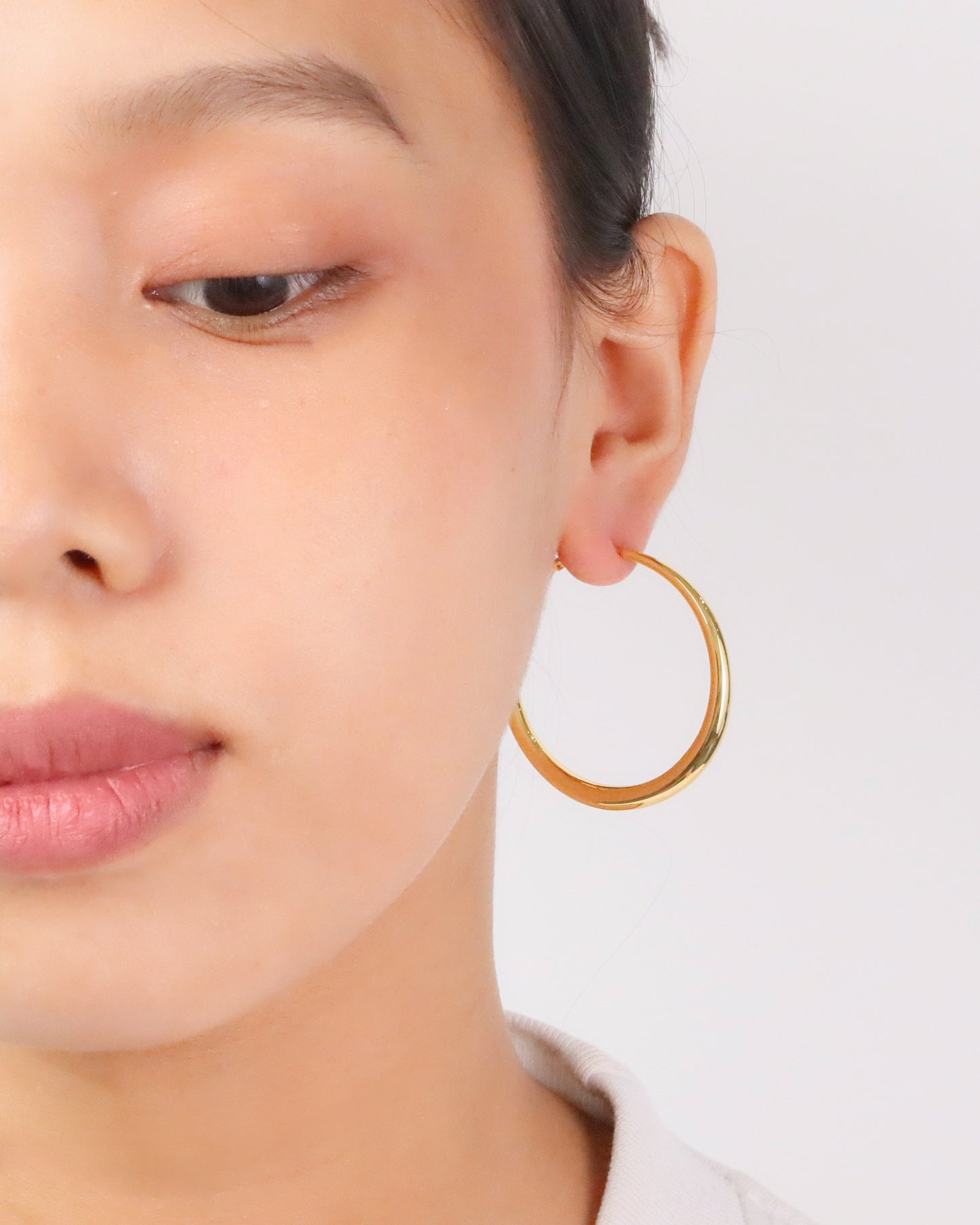 Leeyun mega hoop 18k gold plating