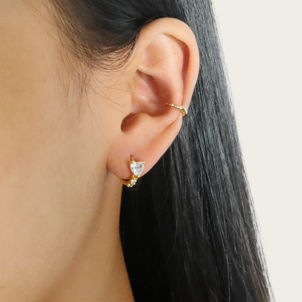 
                      
                        zircon heart huggie 14k gold vermeil (G)
                      
                    