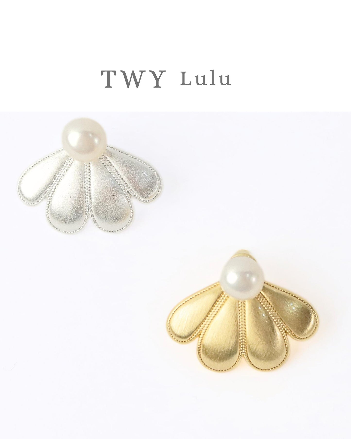 Mini Cici flower stud with fresh pearl